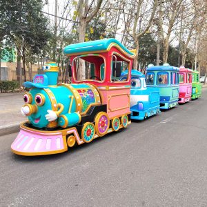 قطار ترفيهي يتسع لـ 24 مقعدًا في مركز تسوق ملعب للأطفال